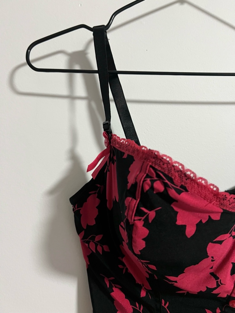 La Vie En Rose Black Slip with Fuchsia Floral Lace Trim
